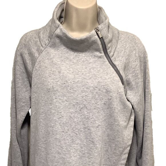 Athleta Tops - EUC Athleta Gray Sweatshirt Size: Medium